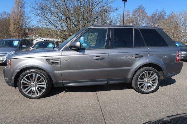 Used Land Rover Range Rover Sport 2010 for sale - 74690890: Photo 2