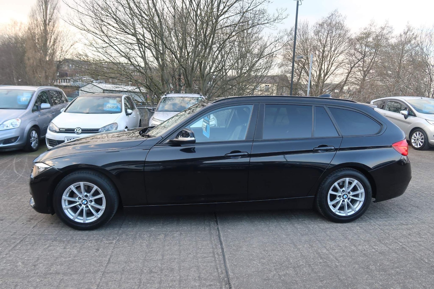 Used BMW 3 Series 2017 for sale - 76991447: Photo 2