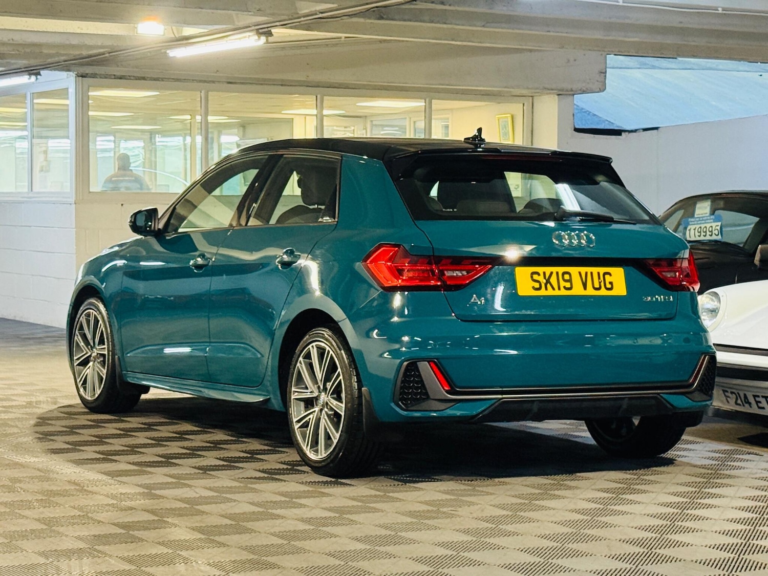 Used Audi A1 for sale - 76992118: Photo 3