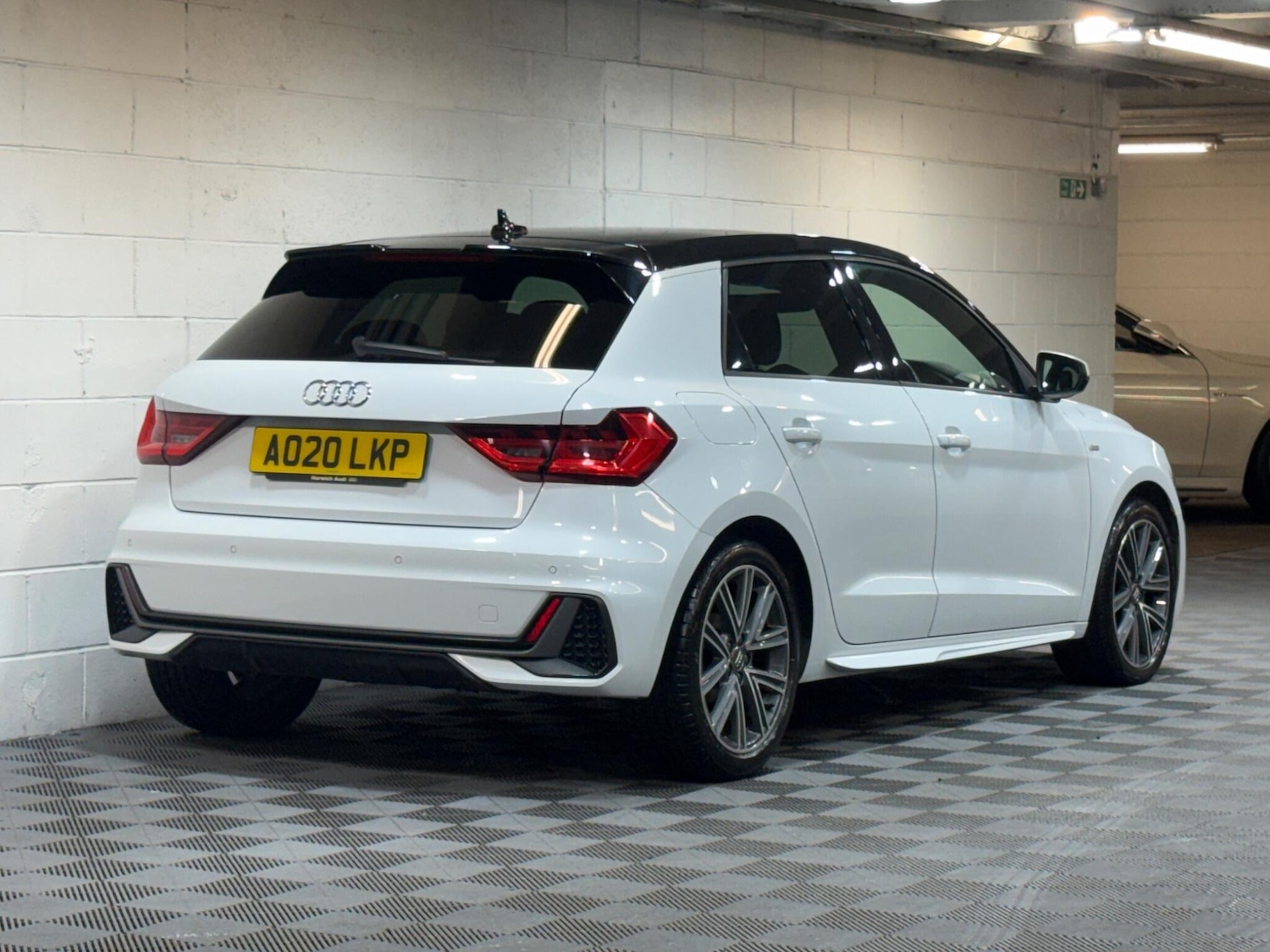 Used Audi A1 for sale - 77658905: Photo 4
