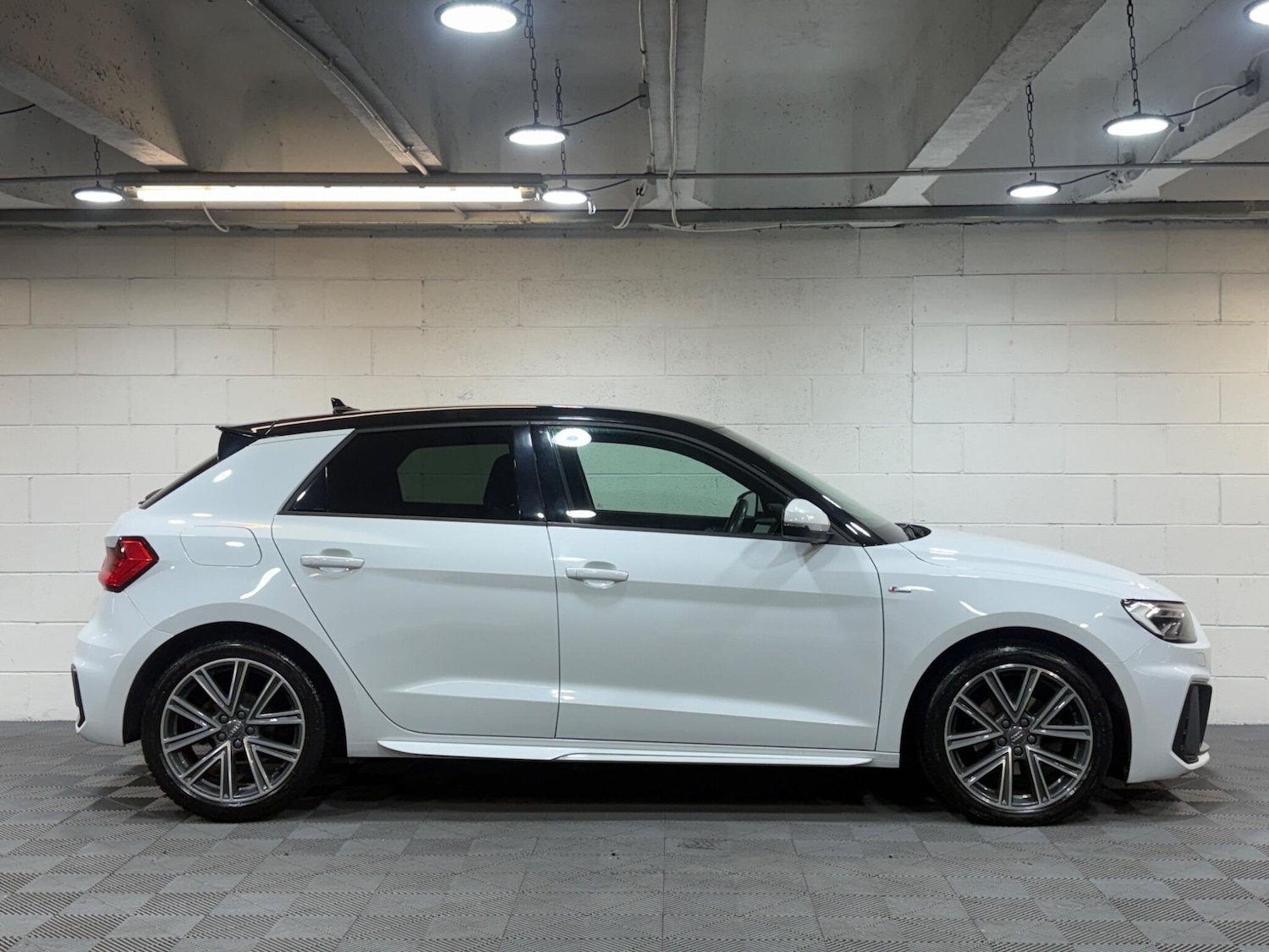 Used Audi A1 for sale - 77658905: Photo 5