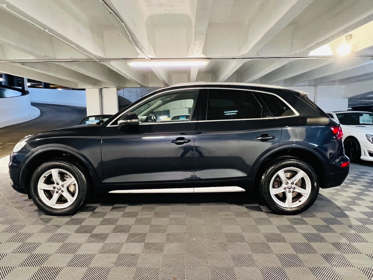 Used Audi Q5 2017 for sale - 76990757: Photo 2