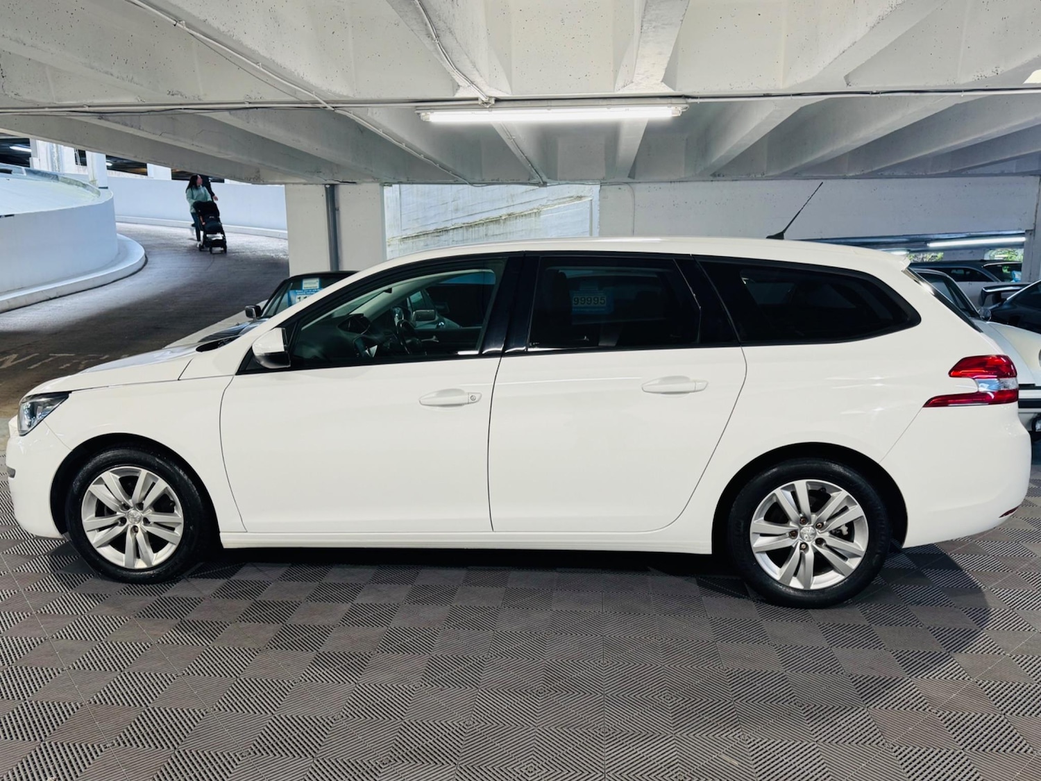 Used Peugeot 308 2016 for sale - 76996647: Photo 2