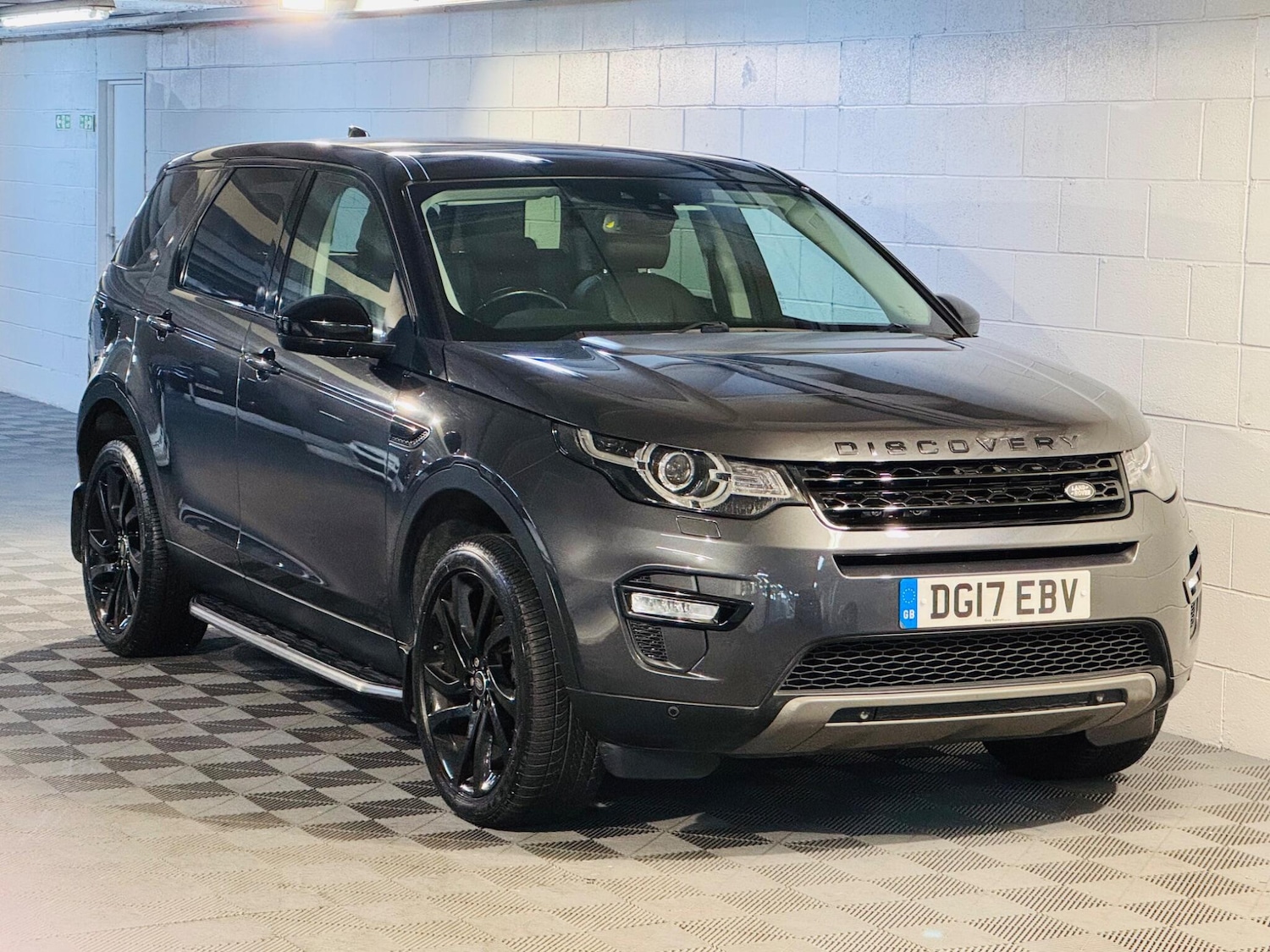 Used Land Rover Discovery Sport 2017 for sale - 77066725: Photo 1