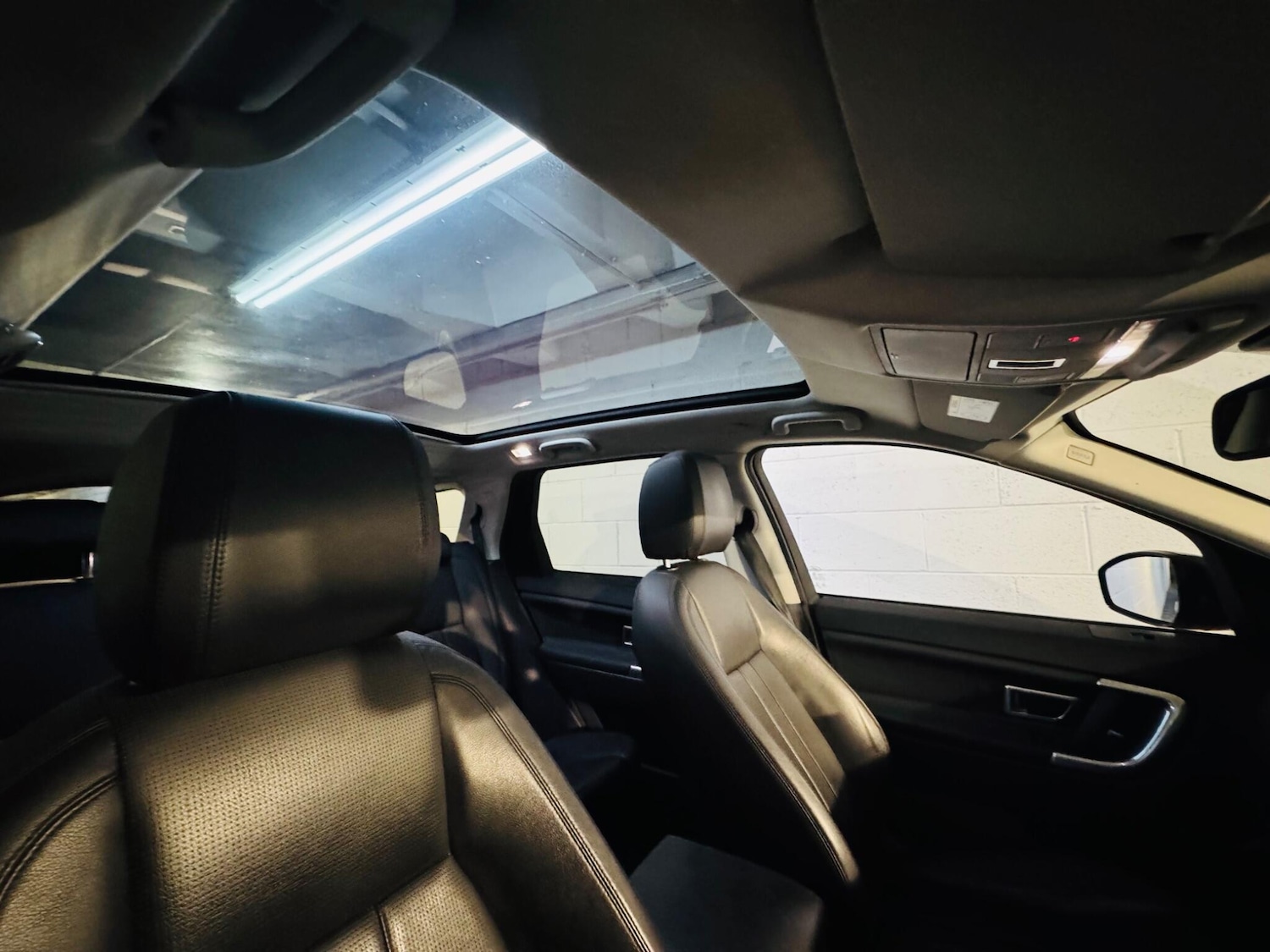 Used Land Rover Discovery Sport 2017 for sale - 77066725: Photo 11