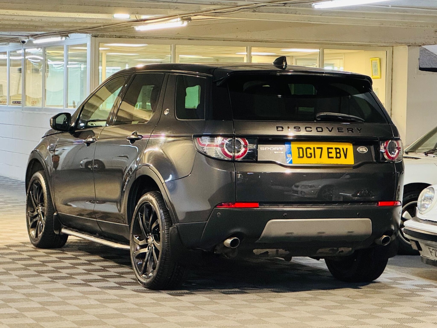 Used Land Rover Discovery Sport 2017 for sale - 77066725: Photo 3