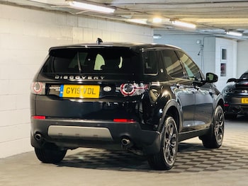 Used Land Rover Discovery Sport 2019 for sale - 76318164: Photo