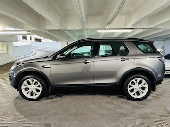 Used Land Rover Discovery Sport 2015 for sale - 75747010: Photo