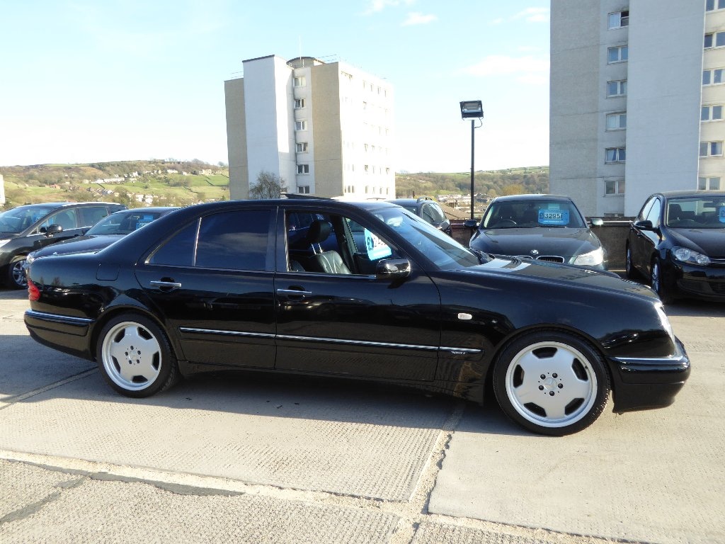 Used Mercedes-Benz E Class 2016 for sale - 76988270: Photo 5