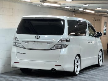 Used Toyota Vellfire 2009 for sale - 79107472: Photo
