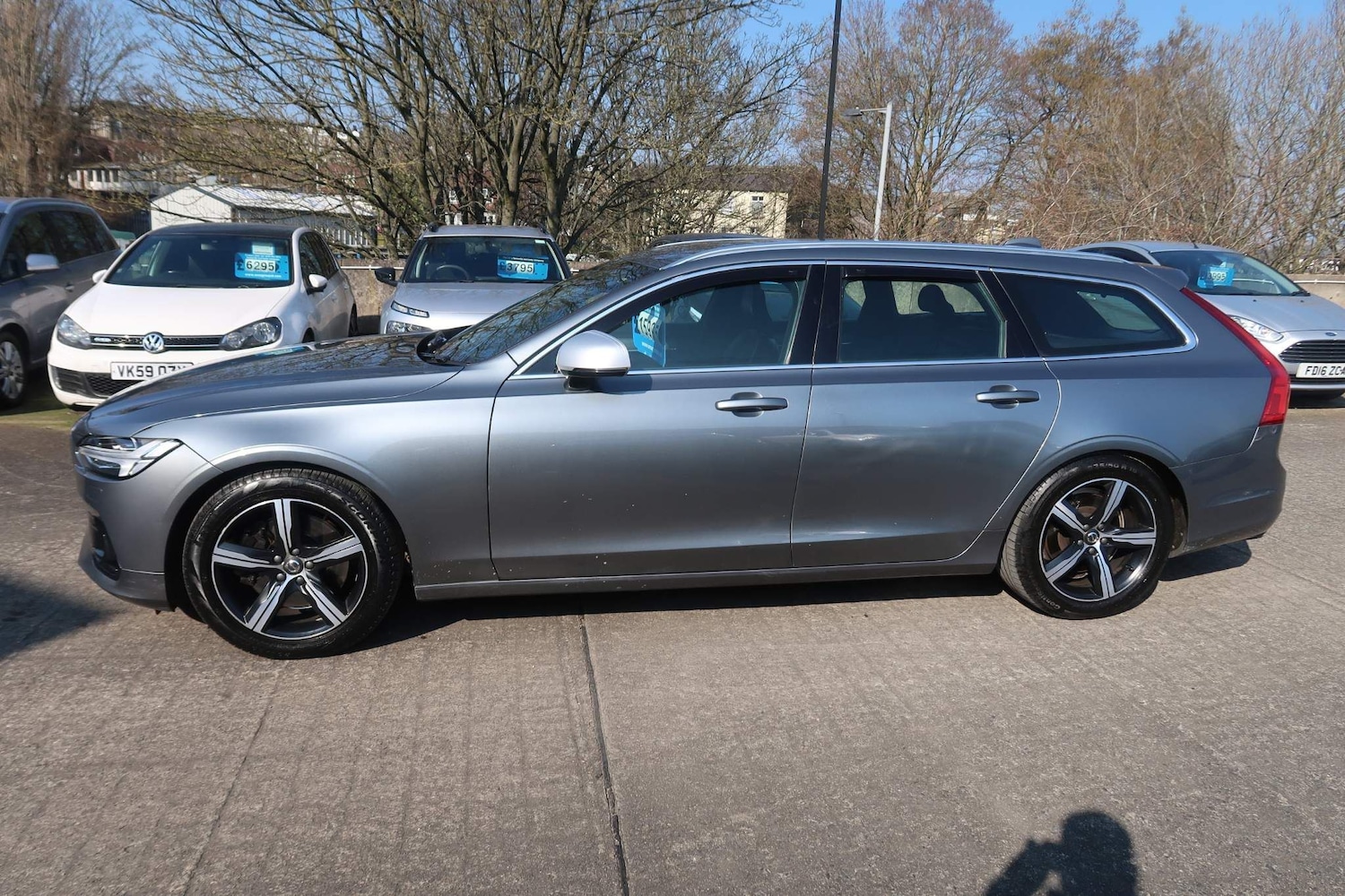 Used Volvo V90 2018 for sale - 76991437: Photo 2