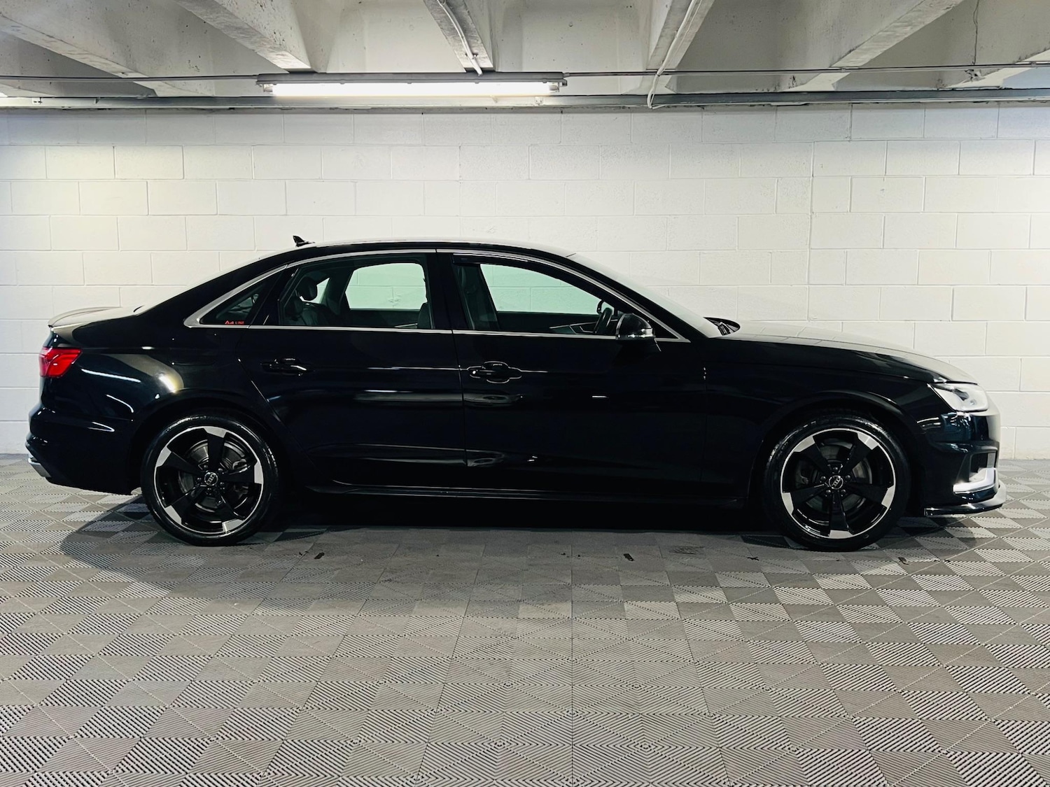 Used Audi A4 2020 for sale - 76991236: Photo 5