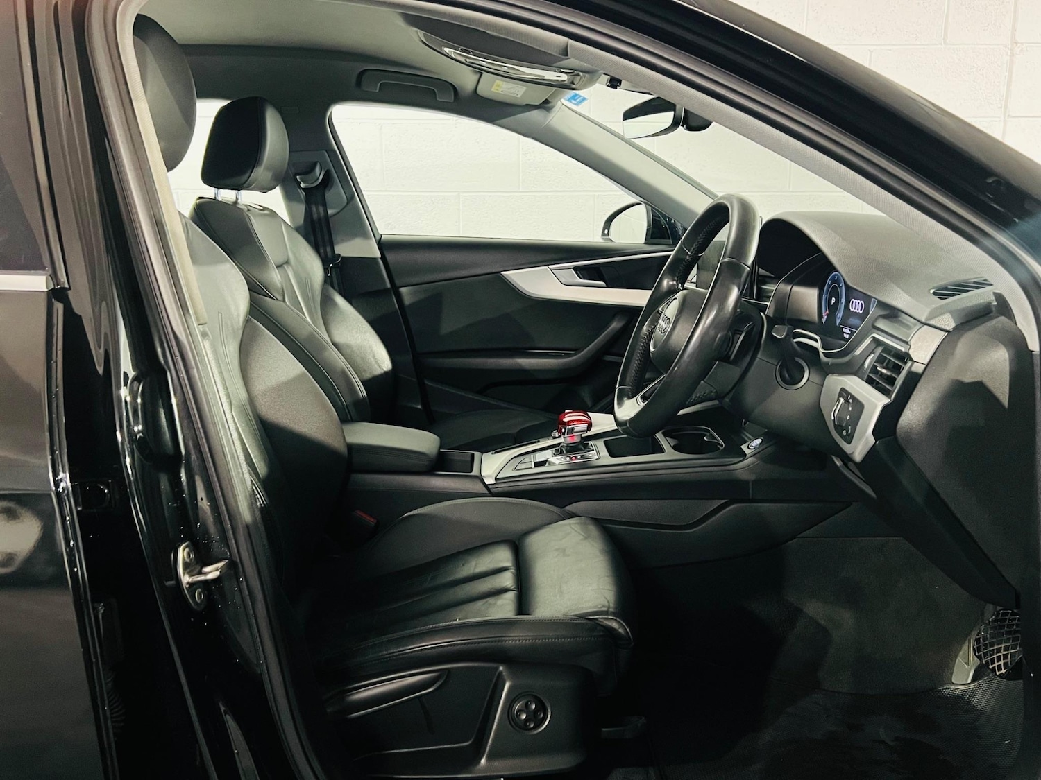 Used Audi A4 2020 for sale - 76991236: Photo 7