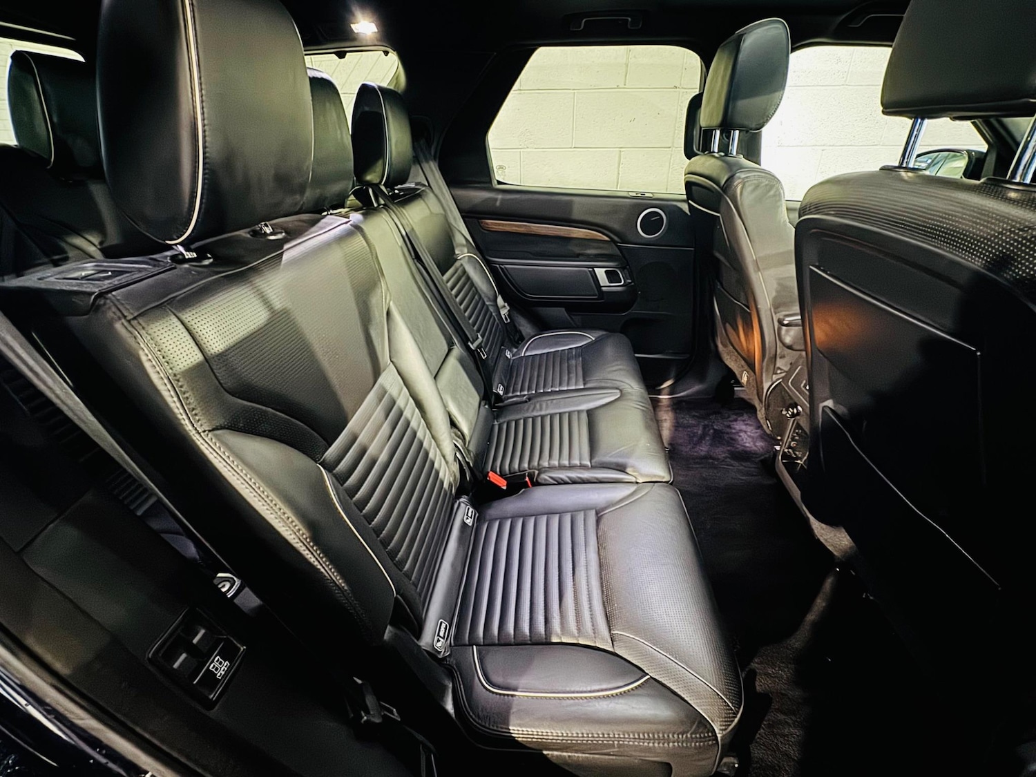 Used Land Rover Discovery 2020 for sale - 76988842: Photo 10