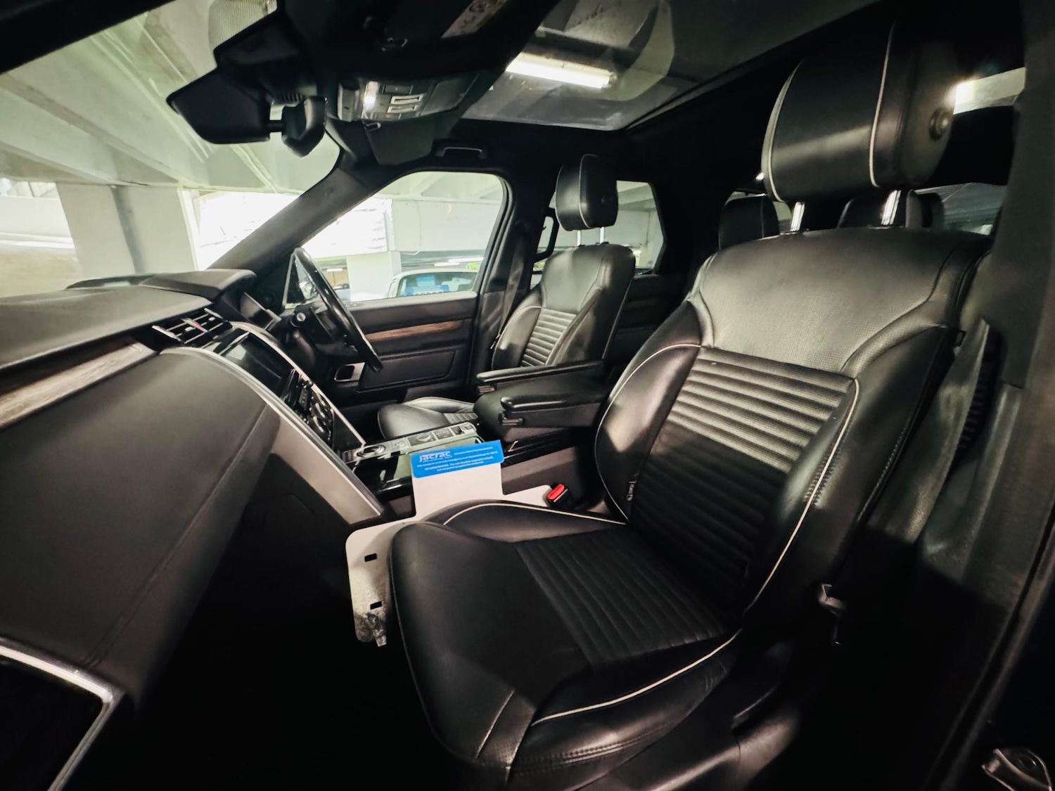 Used Land Rover Discovery 2020 for sale - 76988842: Photo 8