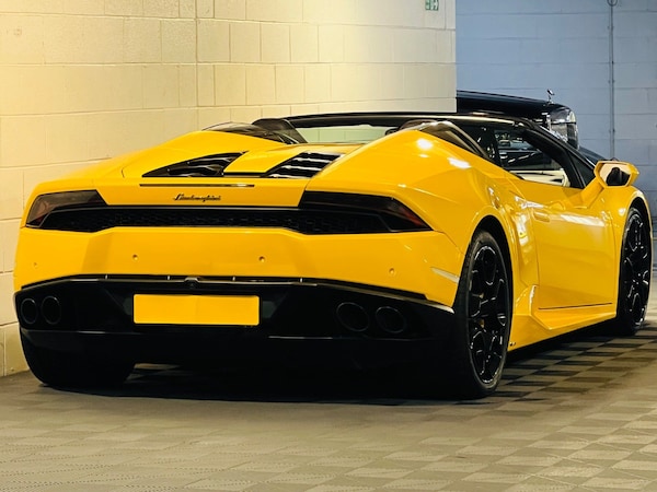 Used Lamborghini Huracan for sale - 73133204: Photo 4
