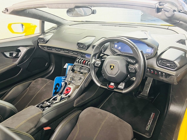 Used Lamborghini Huracan for sale - 73133204: Photo 9