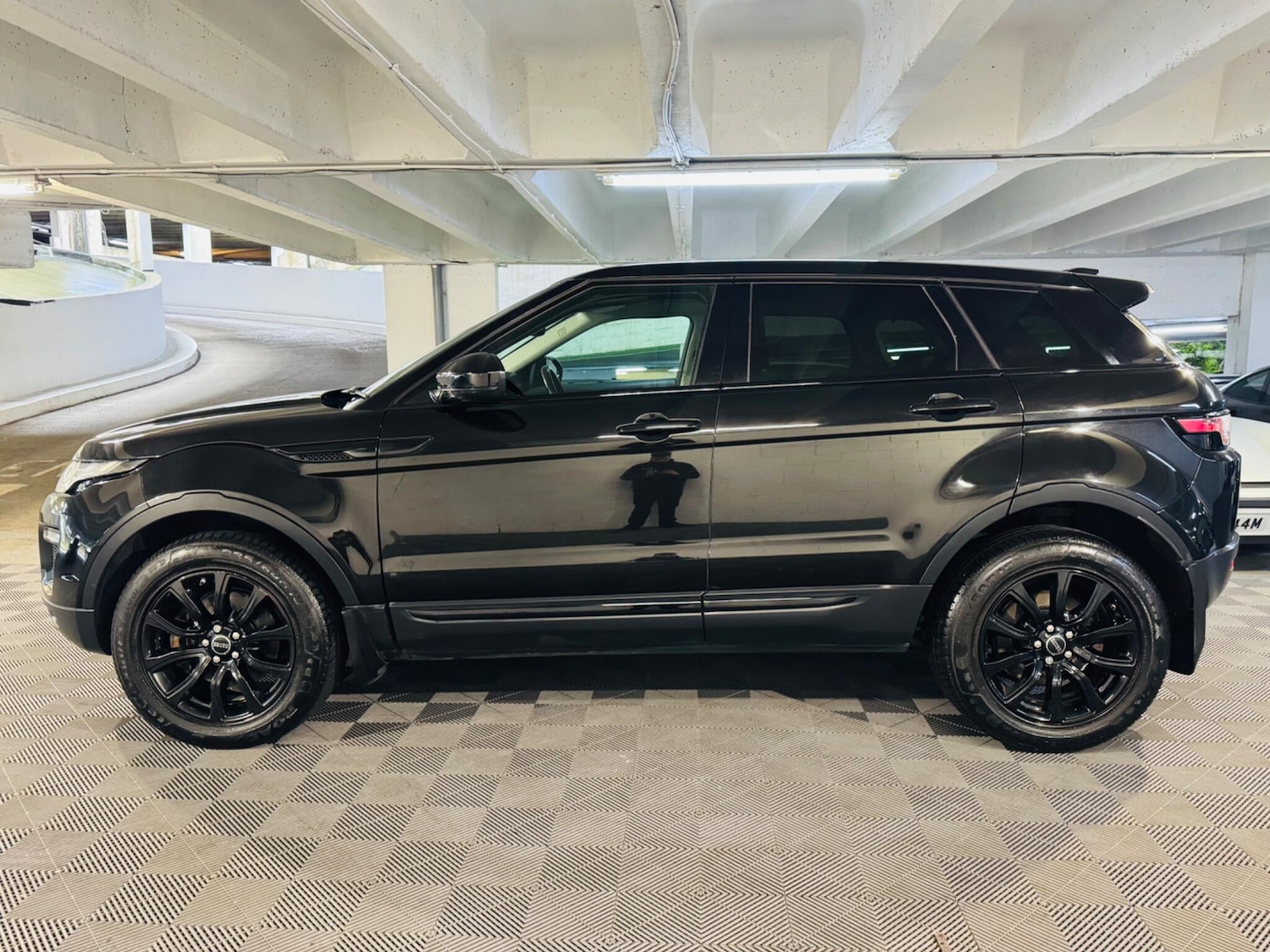 Used Land Rover Range Rover Evoque 2015 for sale - 76336151: Photo 2