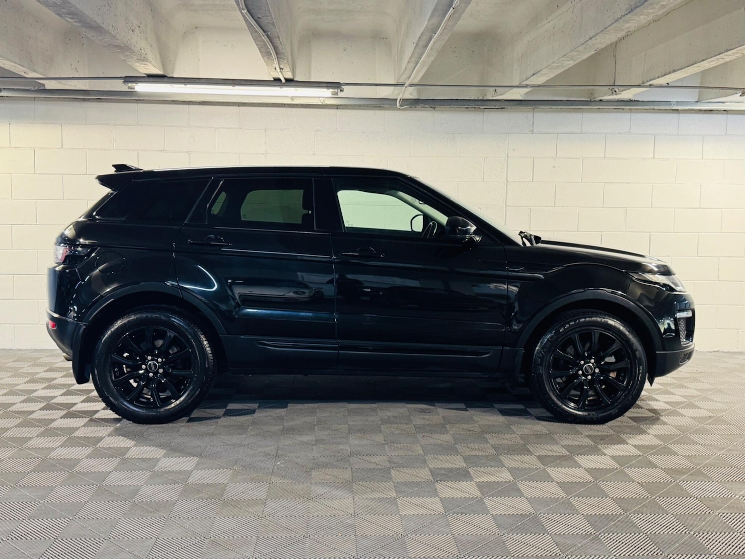 Used Land Rover Range Rover Evoque 2015 for sale - 76336151: Photo 5