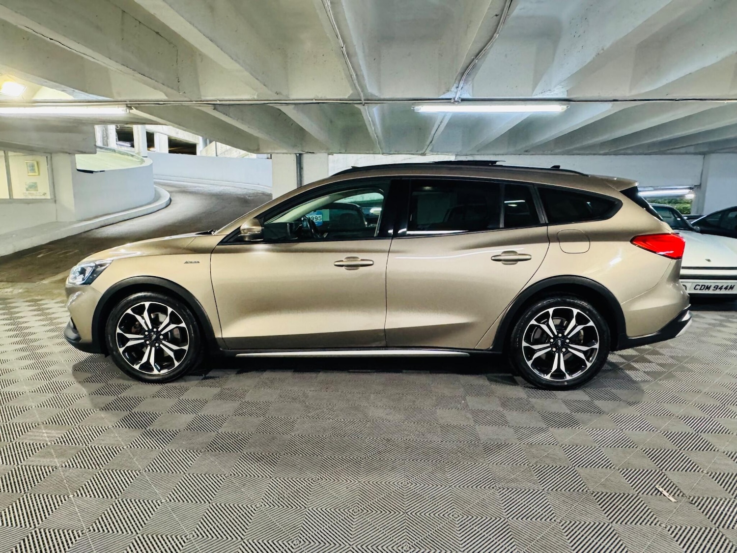 Used Ford Focus 2019 for sale - 76370831: Photo 2