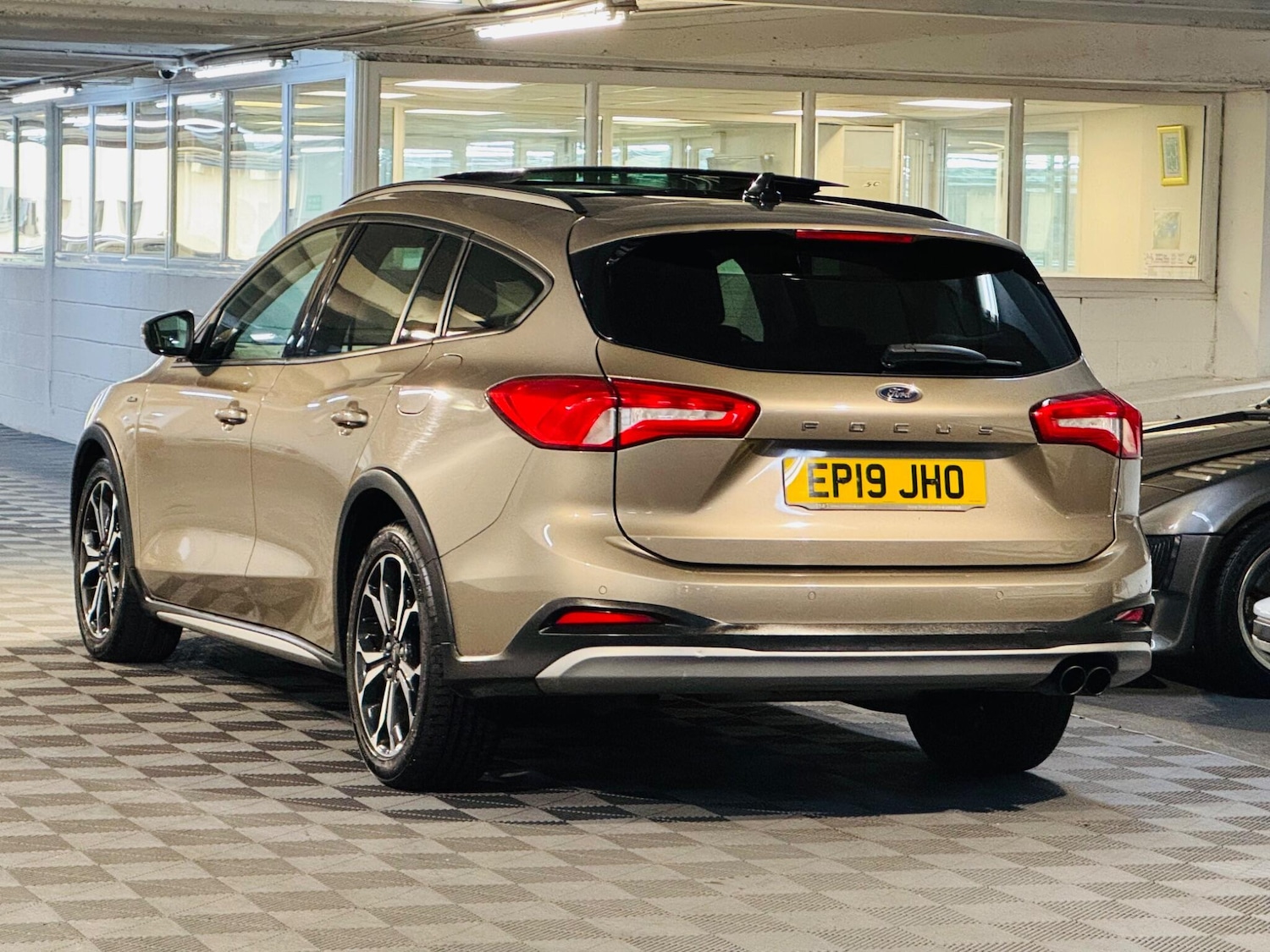 Used Ford Focus 2019 for sale - 76370831: Photo 3