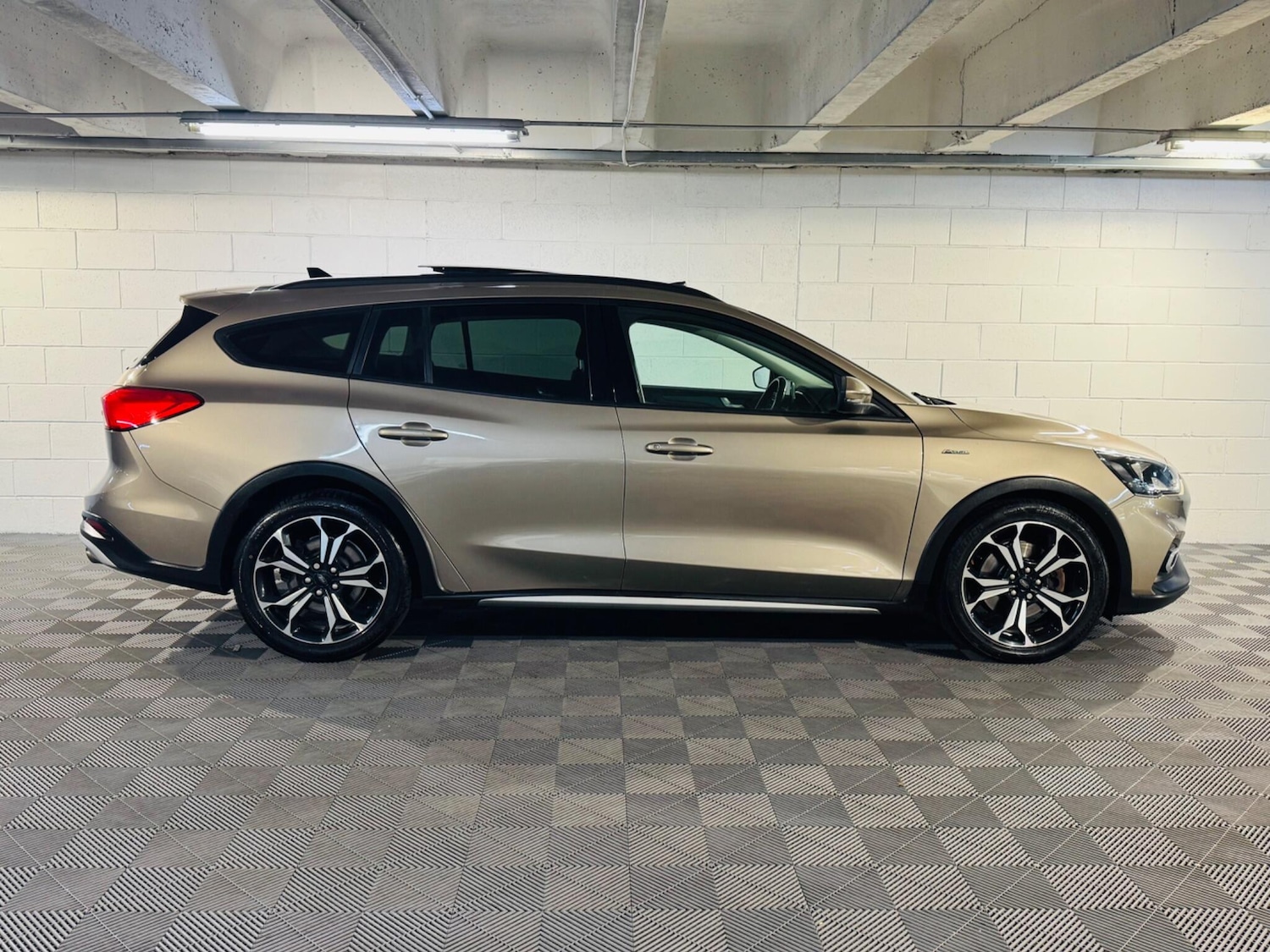 Used Ford Focus 2019 for sale - 76370831: Photo 5