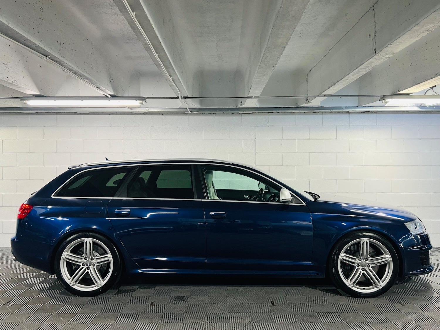 Used Audi RS6 2008 for sale - 76991995: Photo 5