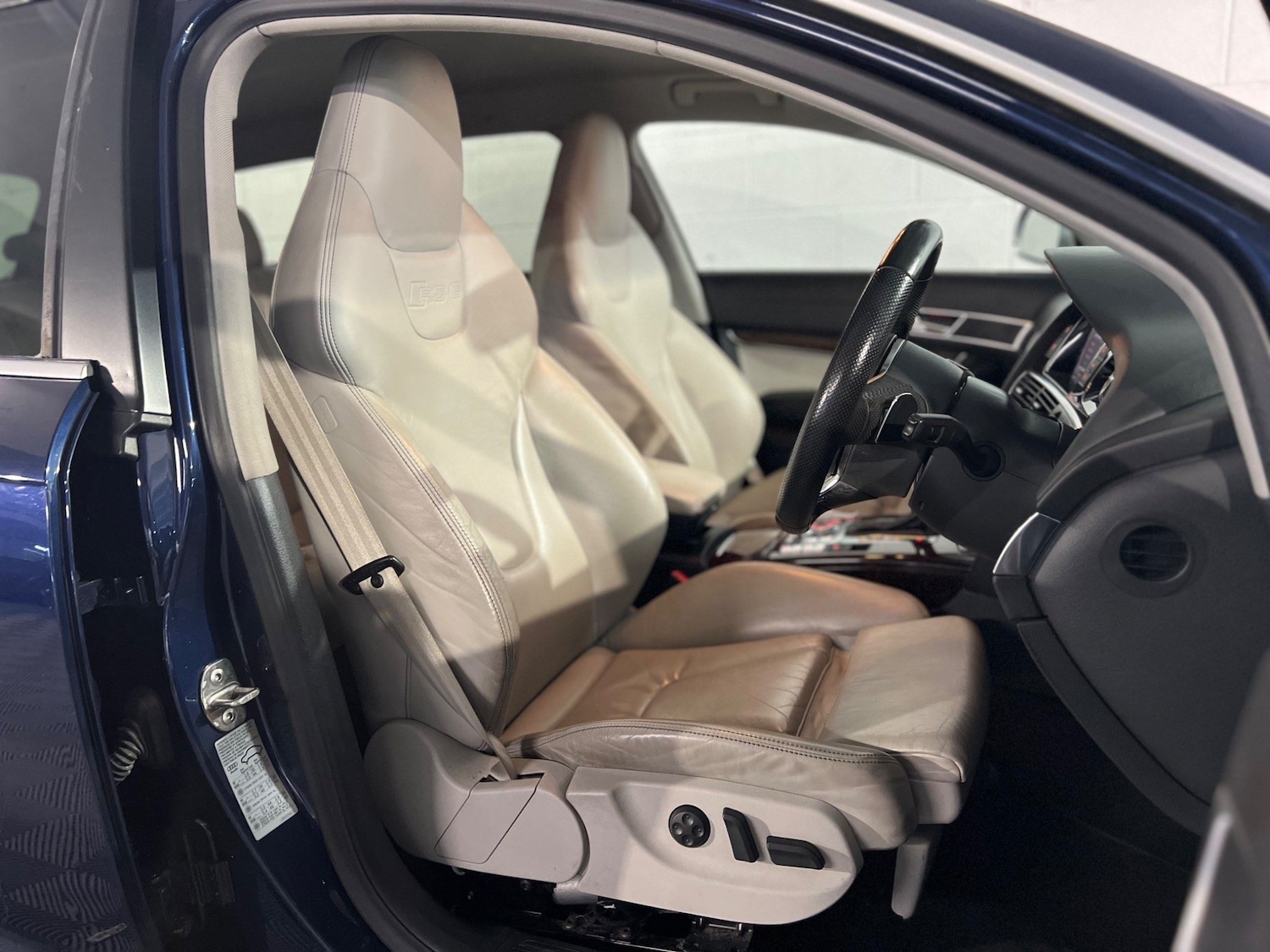 Used Audi RS6 2008 for sale - 76991995: Photo 7