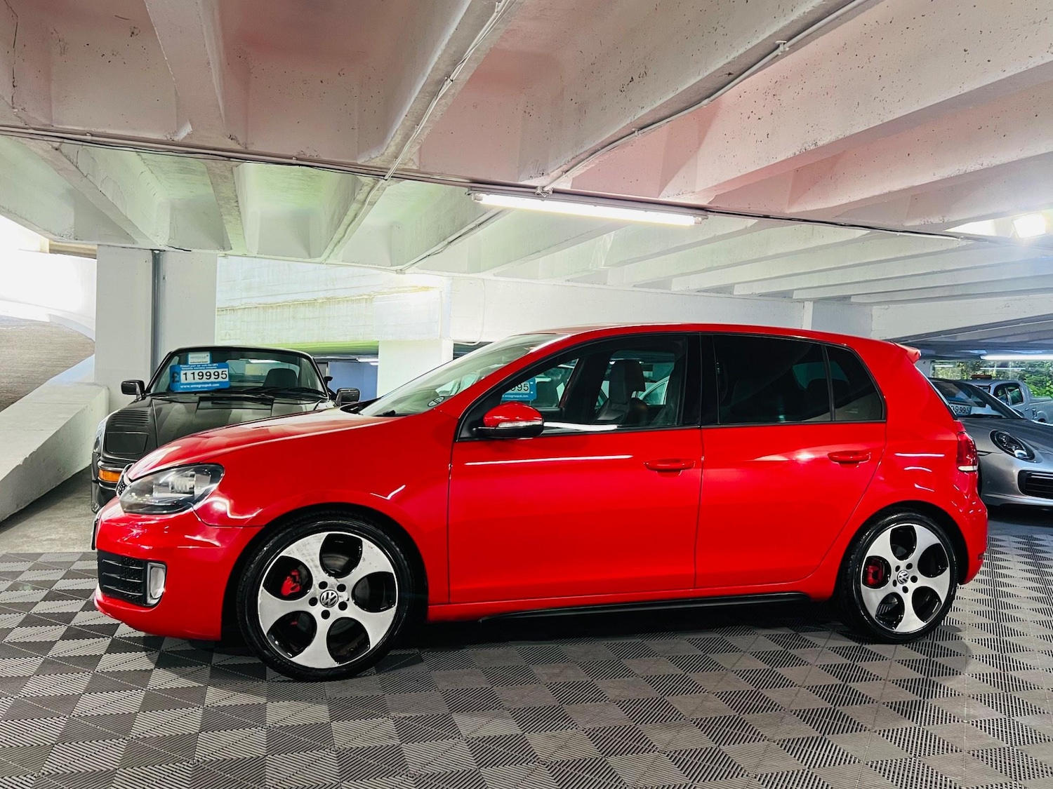 Used Volkswagen Golf 2012 for sale - 76993843: Photo 2