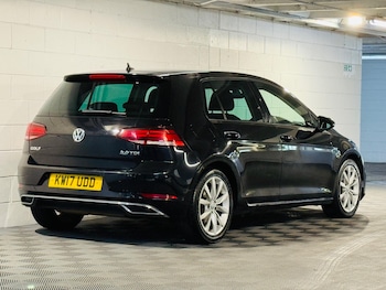 Used Volkswagen Golf 2017 for sale - 75507434: Photo