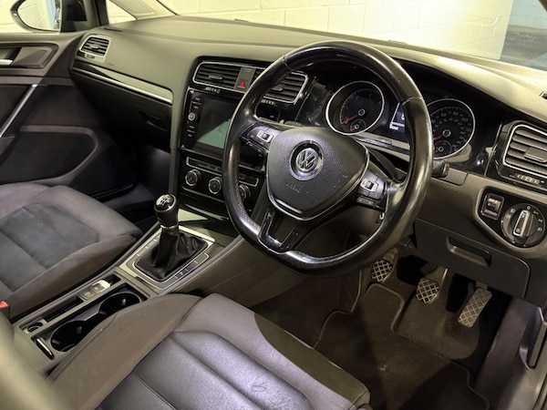Used Volkswagen Golf 2017 for sale - 75507434: Photo 7