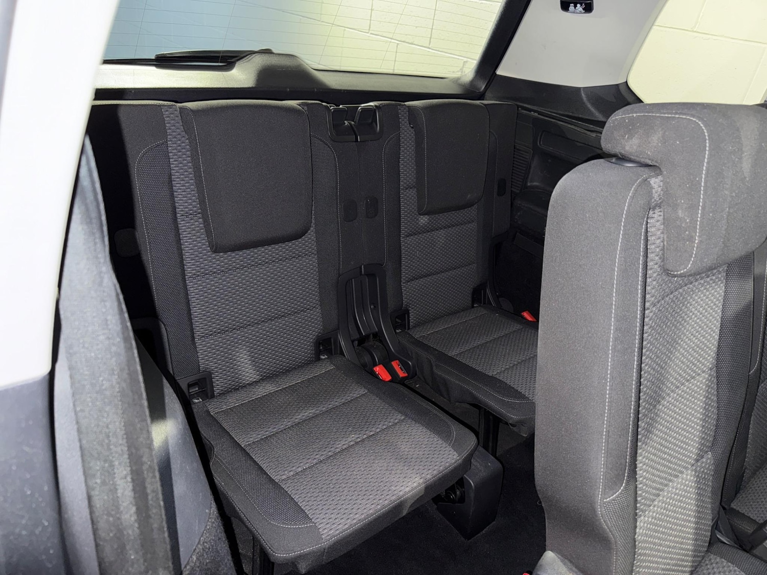 Used Volkswagen Touran 2016 for sale - 76988411: Photo 12