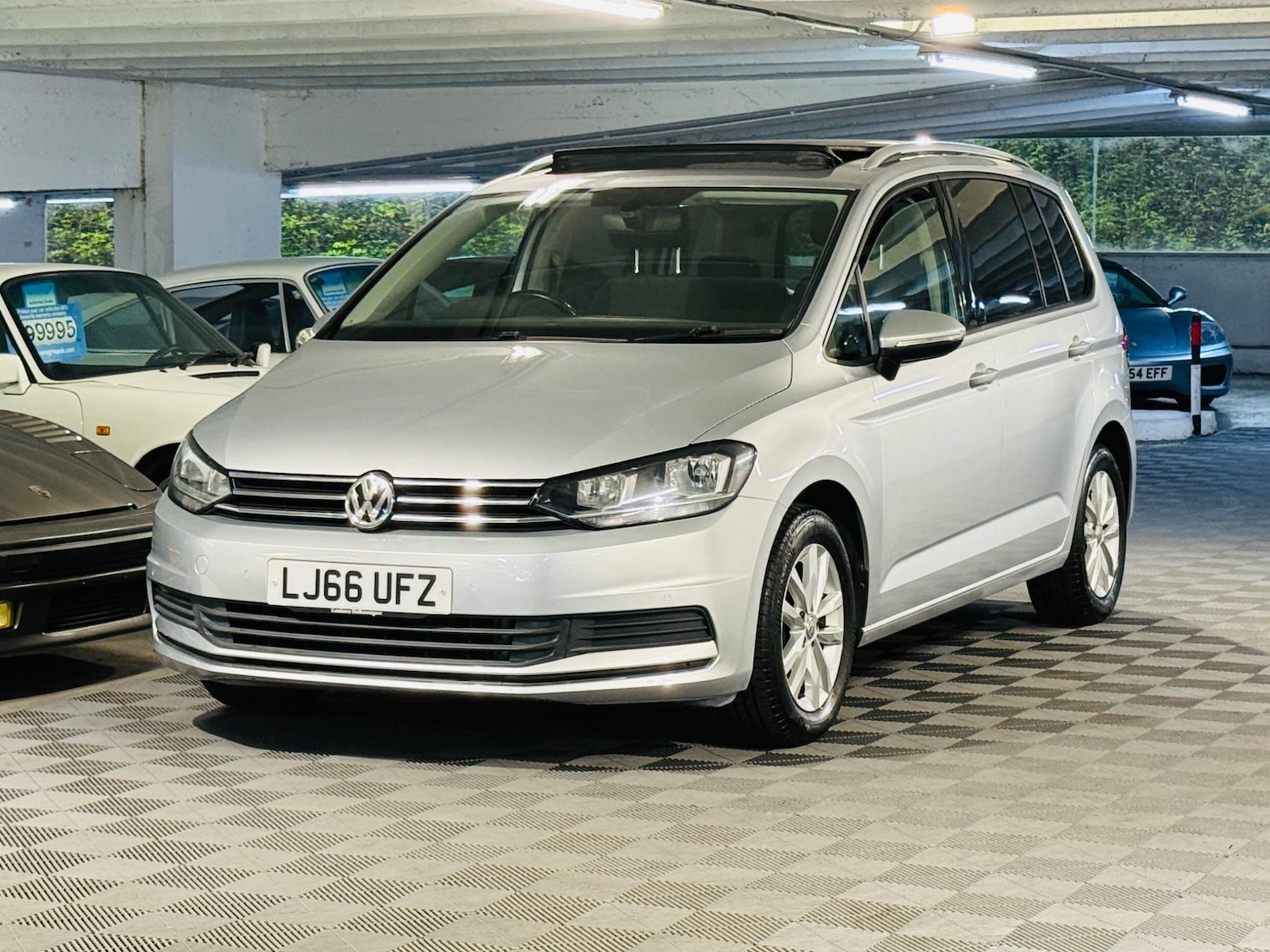 Used Volkswagen Touran 2016 for sale - 76988411: Photo 6
