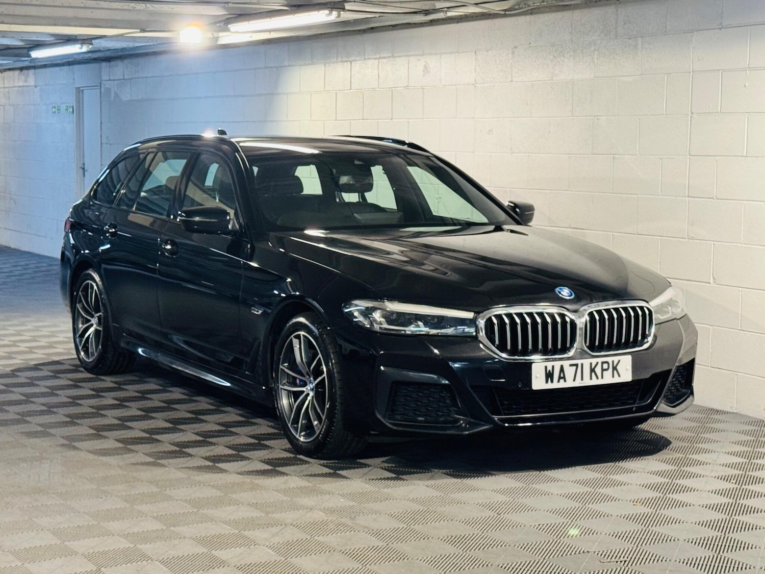 Used BMW 5 Series 2021 for sale - 76200789: Photo 1