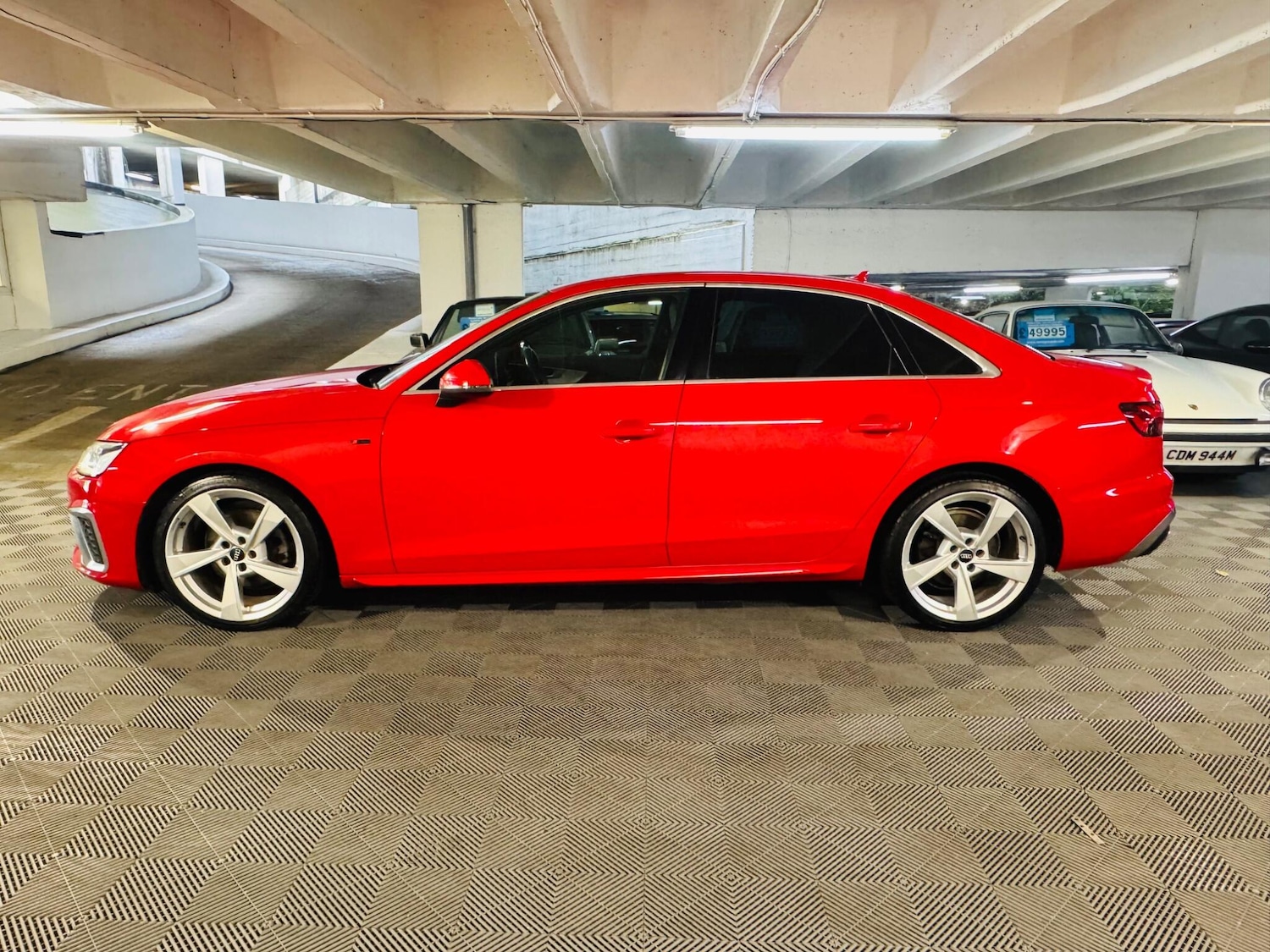 Used Audi A4 2020 for sale - 76158845: Photo 2