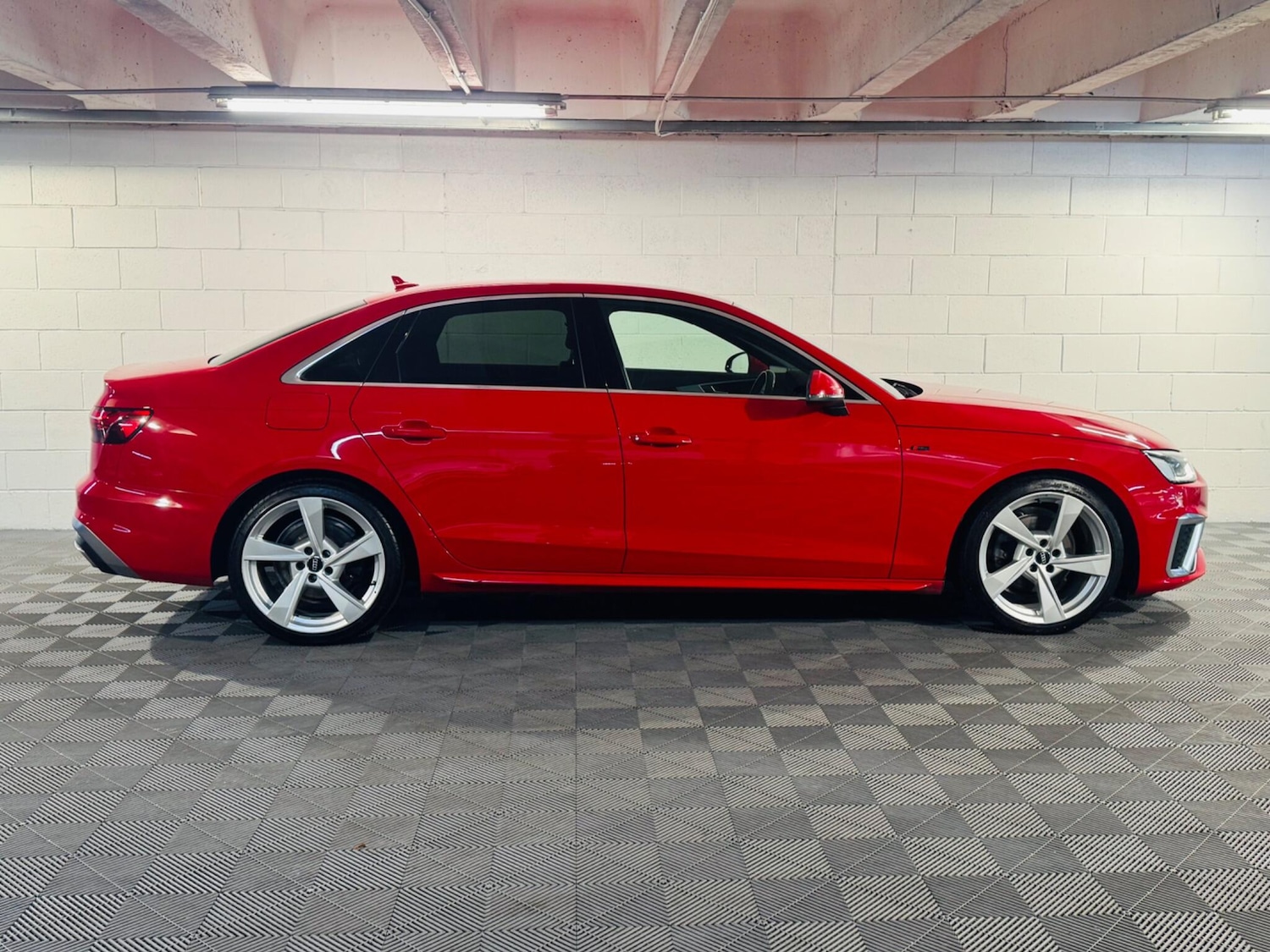 Used Audi A4 2020 for sale - 76158845: Photo 5