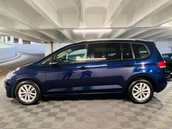 Used Volkswagen Touran 2016 for sale - 74945183: Photo
