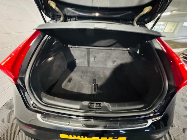 Used Volvo V40 Cross Country 2019 for sale - 76199650: Photo 13