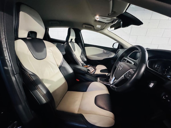 Used Volvo V40 Cross Country 2019 for sale - 76199650: Photo 7