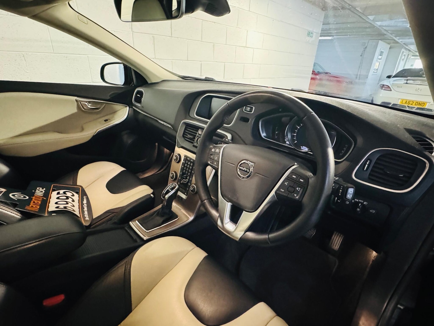 Used Volvo V40 Cross Country 2019 for sale - 76199650: Photo 8