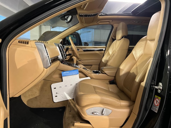 Used Porsche Cayenne 2014 for sale - 74691041: Photo 10
