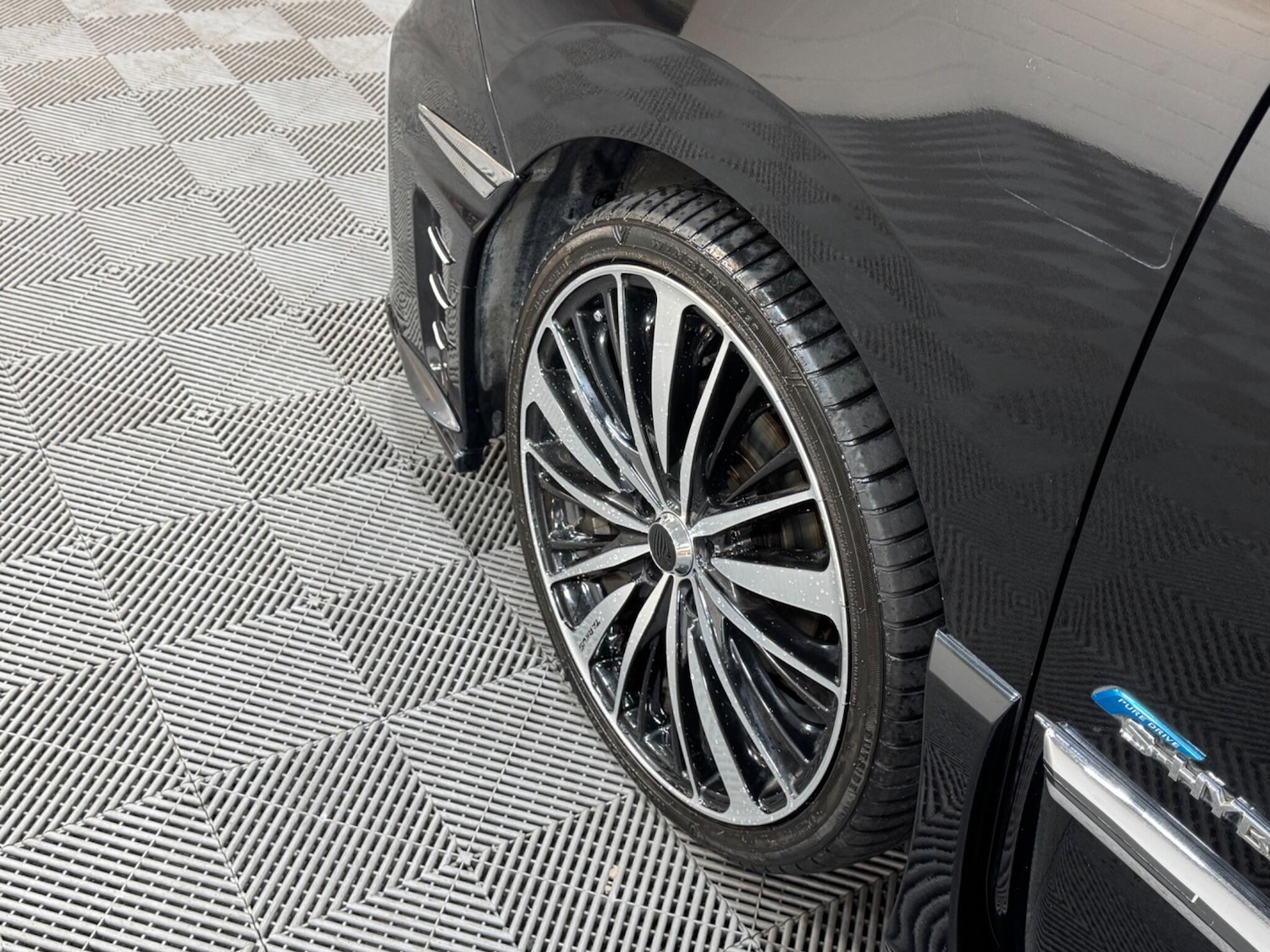 Used Nissan Serena for sale - 77345218: Photo 15