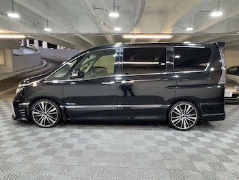 Used Nissan Serena 2014 for sale - 77345218: Photo