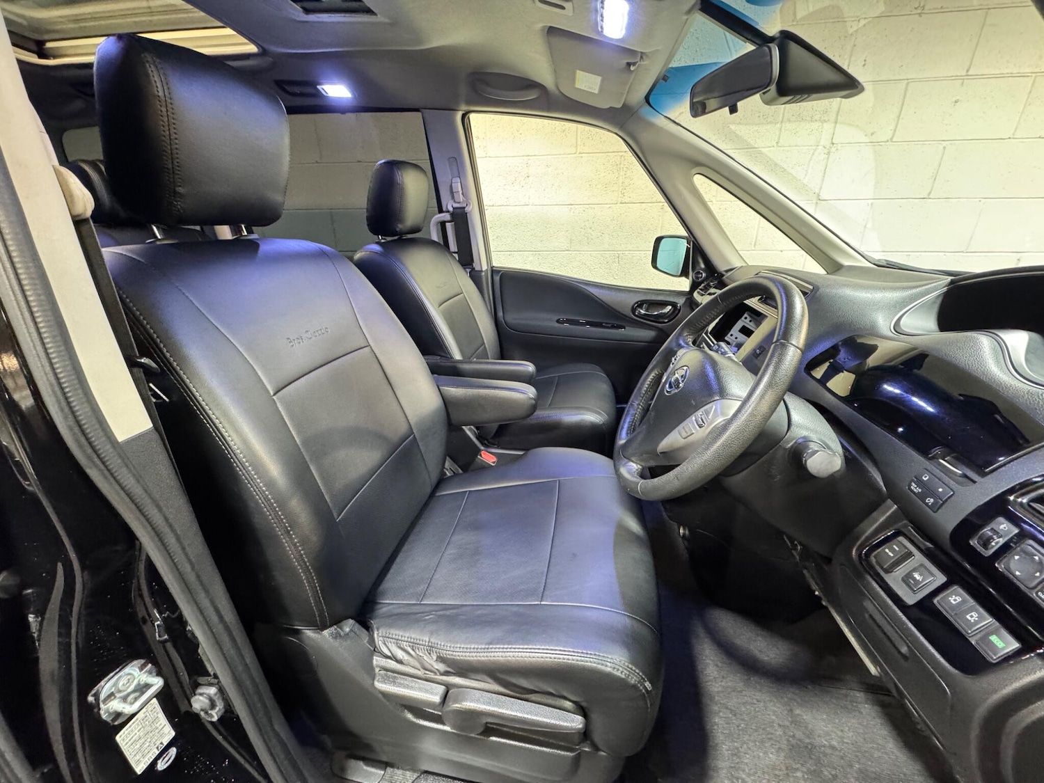 Used Nissan Serena for sale - 77345218: Photo 8