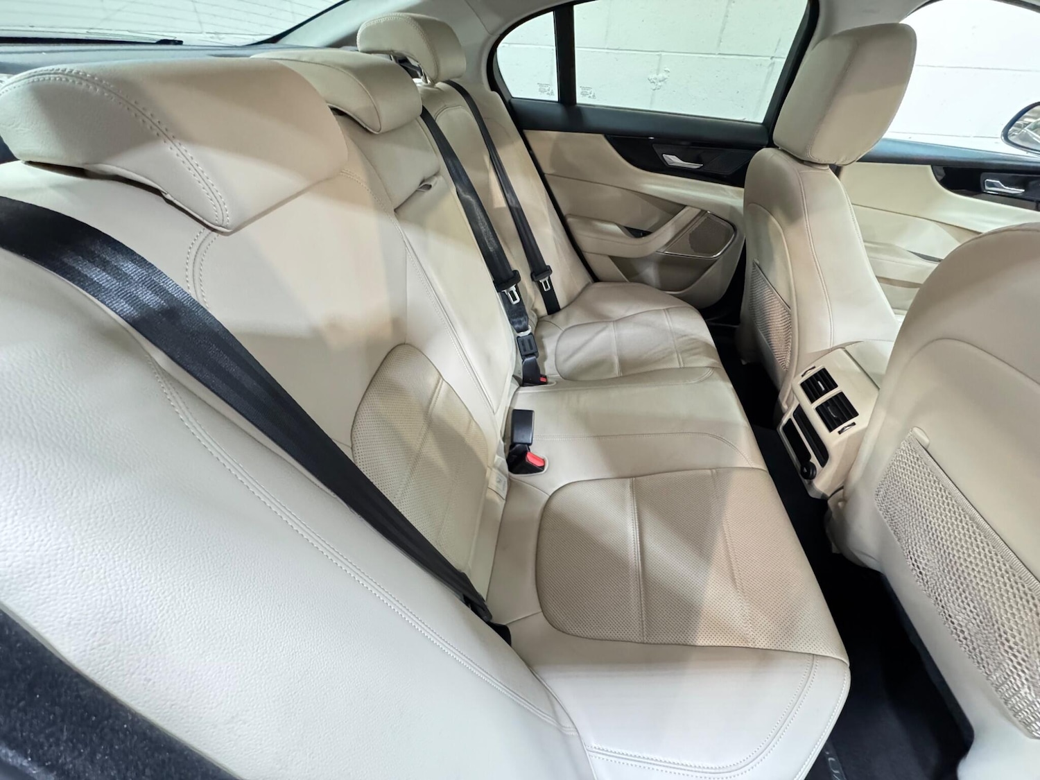 Used Jaguar XE 2019 for sale - 77411320: Photo 12