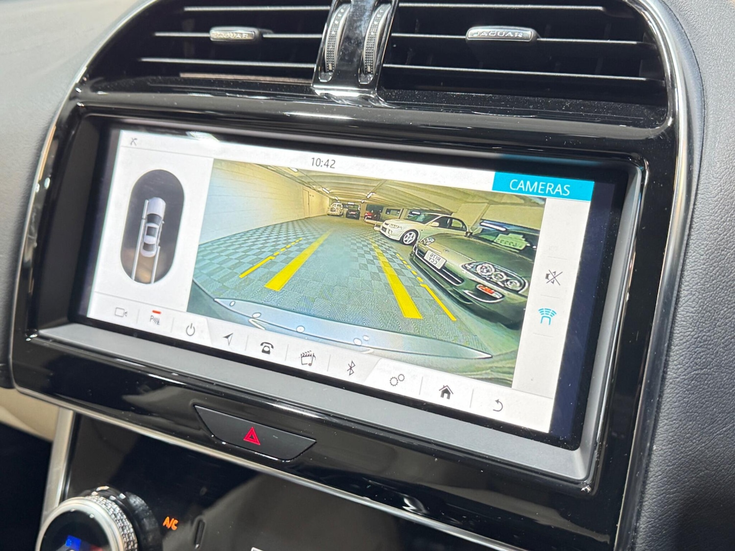 Used Jaguar XE 2019 for sale - 77411320: Photo 14