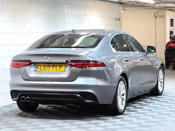 Used Jaguar XE 2019 for sale - 77411320: Photo