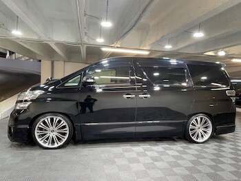 Used Toyota Vellfire 2009 for sale - 78101350: Photo