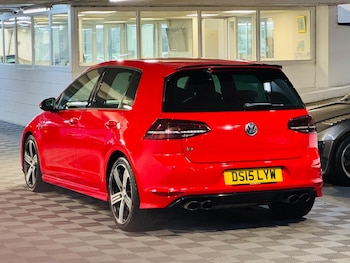 Used Volkswagen Golf 2015 for sale - 76996308: Photo