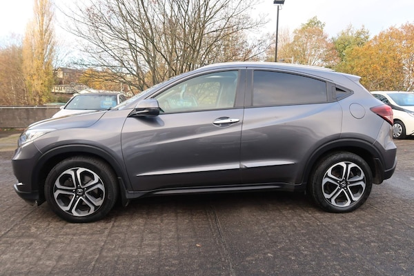 Used Honda HR-V 2017 for sale - 73916622: Photo 2